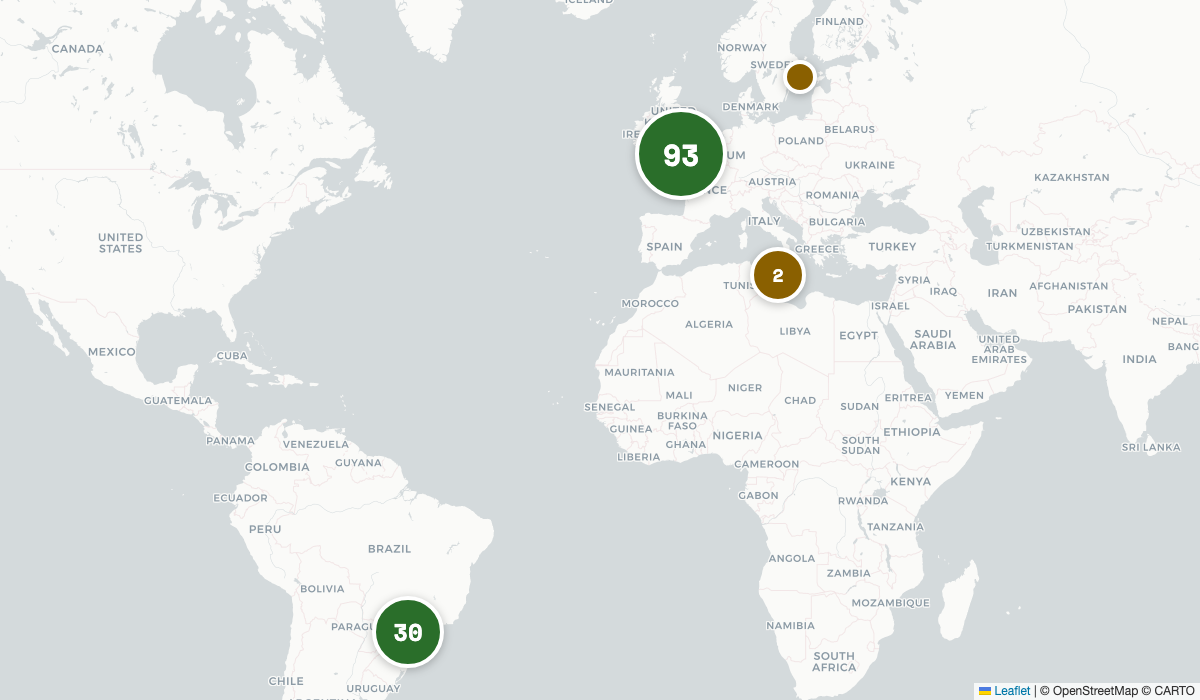 World map of races clustered by country